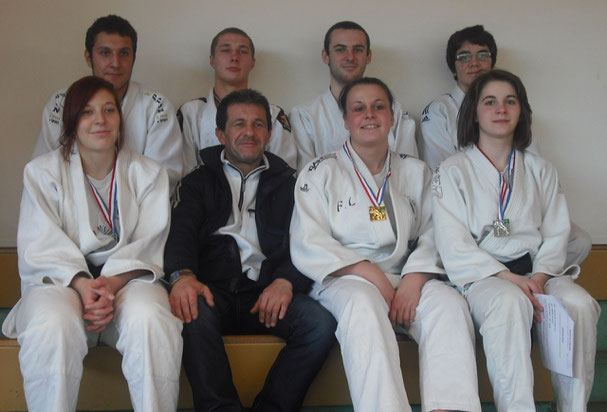 Les juniors M/F du JCA et leur professeur Alberto Ramos