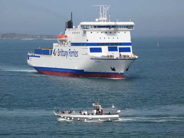 M/V Islander à Saint-Malo