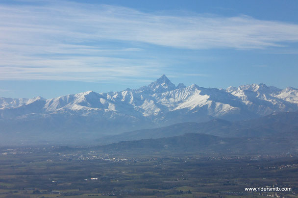 da Piossasco iniziamo l'ascesa in compagnia del Monviso