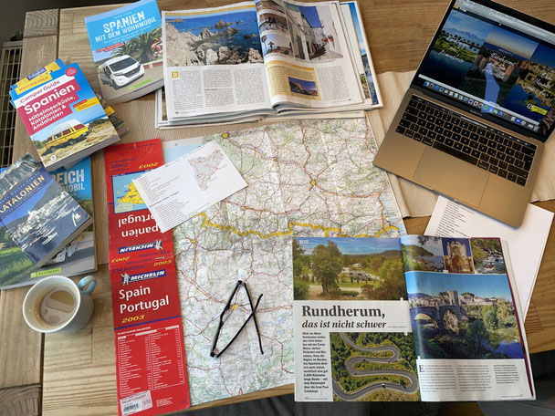 So sieht unser Küchentisch schon Wochen vor dem Urlaub aus ... 