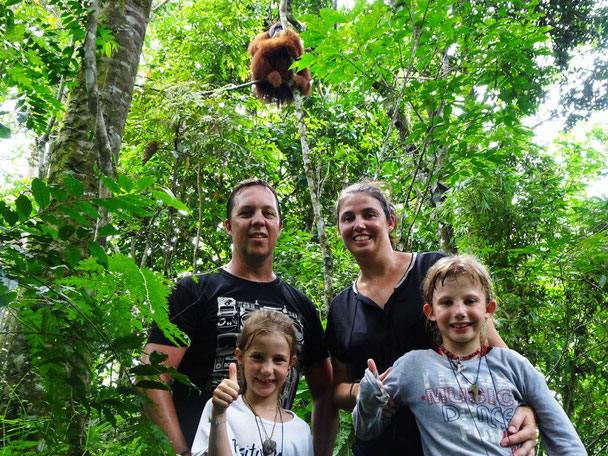 Trekking met het gezin op zoek naar orang-oetans door het Gunung Leuser National park