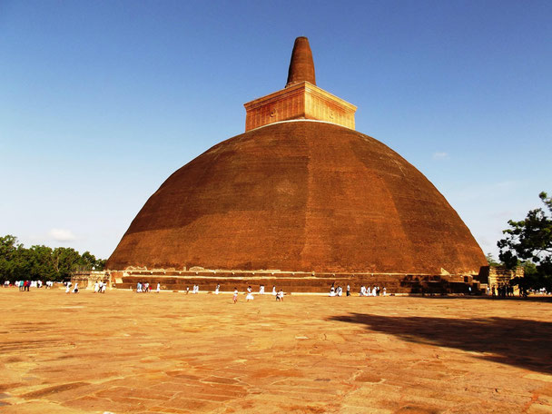 Stupa in Anuradhapura op Sri Lanka