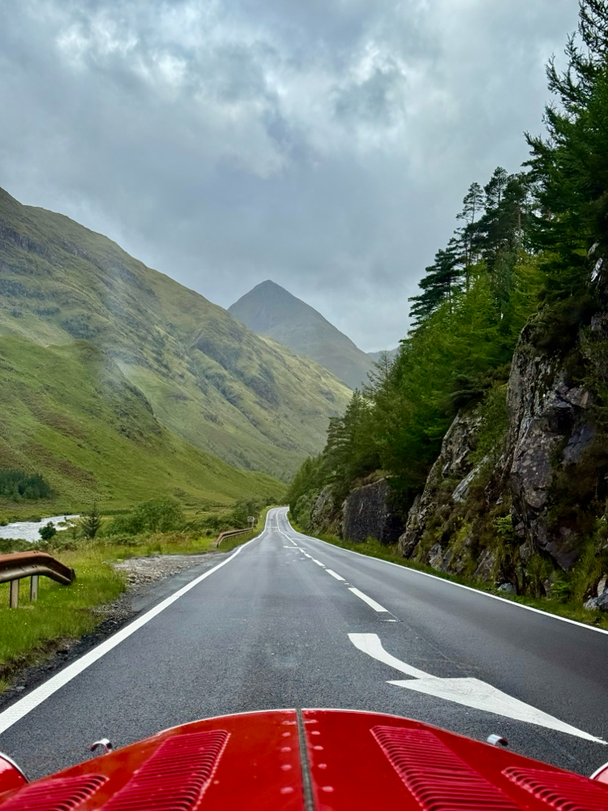 Fabuleux voyage en Ecosse en vieille voiture