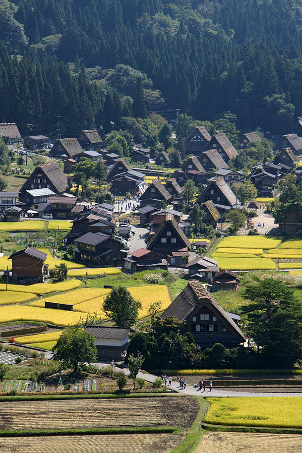 Shirakawa-go Source: wikipedia