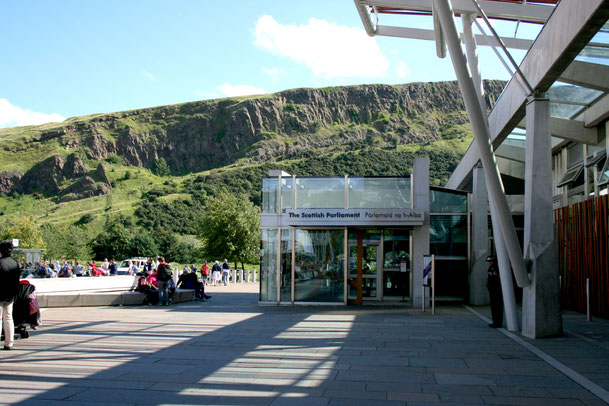 Edinburgh Scotland ofpenguins&elephants of penguins & elephants The Scottish Parliament