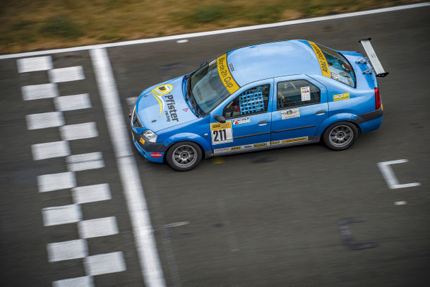 FISCHER Mess- und Regeltechnik ; Wohnwagen Ullrich ; FOTOGUSTO Fotostudio Frank Upmeier ; Dennis Bröker für Pfister-Racing Podium ADAC Logan Cup 2018