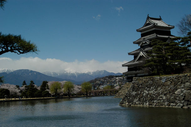 長野県 松本市　松本城と北アルプス  Nikon D100