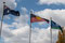 Neben der Staatsflagge mit dem Union Jack und den Sternen hat Australien zwei weitere Flaggen. Die Aborigine und die Flagge der Torres Strait Insulaner.