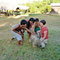 De jeunes indiens biens sympatiques