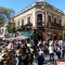 Jour de marché sur la place Dorego dans le quartier de San Telmo