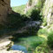 Au fond du canyon, sous le "pont de Satan', on peut se baigner dans un trou d'eau de la Vorotan