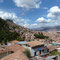 Vue générale de Cusco; la ville grimpe sur les collines