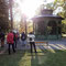 ... zu Pavillon und Falco Denkmal