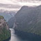 ... den Fjord hat, bis zu den ...