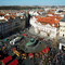 Ostermarkt auf dem Altstädter Ring rund um das Denkmal von Jan Huss