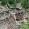 ... oberhalb des Wasserfalls die Wanderer zu sehen