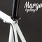 Contrasto fra il telaio bianco e parti nere nella bici fixed fosforescente Swan