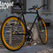 Bici fissa Eldorado in esterni con luce pomeridiana
