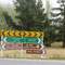Schilderwald in KIWI-Land - die grünen Schilder zeigen die Orte an, die braunen Sehenswürdigkeiten