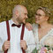 Paarportrait vor Fachwerk · Hochzeitsfotograf Bielefeld · authentische & romantische Aufnahmen