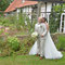 Brautportrait im Garten · Hochzeitsfotografie OWL · natürliche & klassische Brautbilder