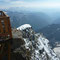 Die Konstruktion der Capanna Margeritha steht wahrlich wie ein Schwalbennest direkt an der Kante zur Monte-Rosa-Ostwand.