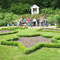 Ein Teil unserer Gruppe erfreut sich am Blumentheater im Schlossgarten.