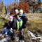 Emma und Emil mit ihrem Opa