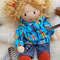 Für Johanna - Januar 2021 - 45er Gliederpuppe, Haut Sommerteint, Augen stahlblau m. Lp., Haar nl. Bouclé Mohair (wheat), Kapuzenpulli m. Känguruhtasche, Jeans, Ballerinas