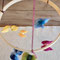 Babymobile mit gefilzten Schmetterlingen – liebevolles Geschenk zur Geburt oder Babyparty. Ideal für Wiege, Wickeltisch, Stubenwagen und Kinderzimmer.