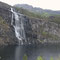 Einer von unzähligen Wasserfällen auf dem Weg zum Gaularfjellet