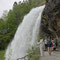 Wegen der recht günstigen Lage ist der Steinsdalsfossen gut besucht