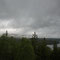 Blick vom Rastplatz Sohlbergplassen zu den wolkenverhangenen Bergen