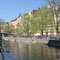 Die Ufer des Fyrisån sind bei schönem Wetter von vielen Studenten bevölkert