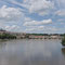 Blick über die Moldau zur Prager Burg und zur Karlsbrücke