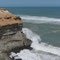 Tief unter uns branden die Wellen des Atlantik gegen die Felsen