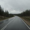 Weiter geht es auf nassen Straßen durch Lappland