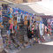 Souvenirs warten in Chefchaouen auf ihre Käufer