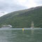 Am nächsten Tag liegt nur ein kleiner Kreuzfahrer mit 900 Passagieren im Fjord vor Flåm