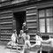 Spielende Kinder in St. Pauli, 1970 / © Foto: Uwe Schaffrath