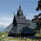 Hopperstad Stabkirche, gebaut ca 1070, Alter des Holzes durch dendrochronologische Proben von 1034 bis 1164 geschätzt. 1880 wurde sie durch den norwegischen Architekten Peter Andreas Blix umfassend restauriert