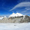 ... von wo aus sich eine exotische Perspektive auf die Giganten Lhotse & Everest bietet.
