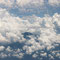 雲の切れ間に山