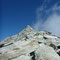 Auf dem S-Grat des Monte Leone, ähnlich einer Himmelsleiter.