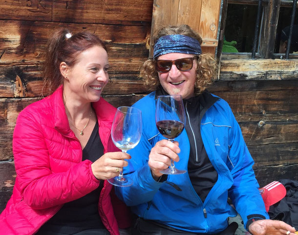 Die Obfrau Brigitte Niederkofler und der Regisseur Hans Strobl