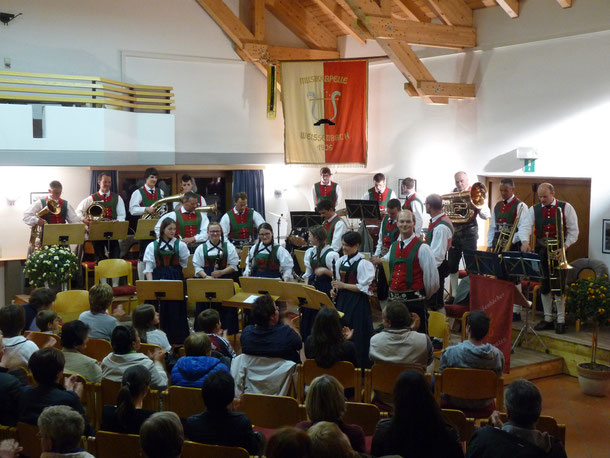 Die Musikkapelle Weißenbach beim Frühjahrskonzert 2014