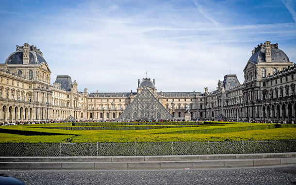 フランスの世界遺産「パリのセーヌ河岸」、ルーヴル美術館