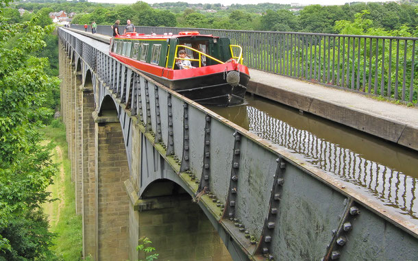 世界遺産「ポントカサステ水路橋と水路(イギリス)」