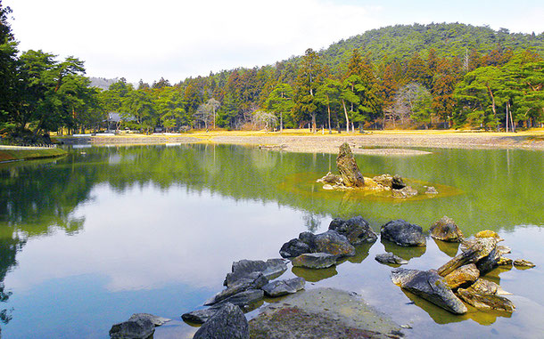 「平泉‐仏国土［浄土］を表す建築・庭園及び考古学的遺跡群」の構成資産、毛越寺