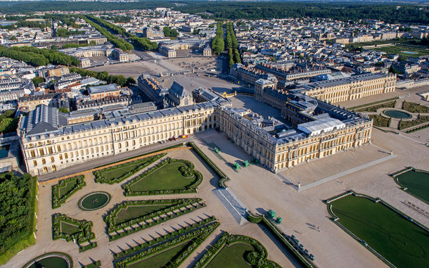 世界遺産「ヴェルサイユの宮殿と庭園(フランス)」、ヴェルサイユ宮殿本館